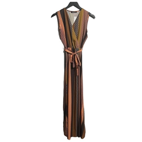 VIERI NWT Printed Maxi Dress - Picture 3 of 9
